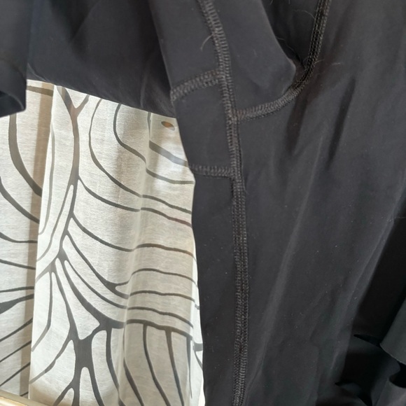 Alo M Black High Waisted Ripped Warrior Yoga Legging Made in Portugal - Picture 6 of 10